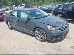 1VWAA7A3XJC015721 2018 VOLKSWAGEN PASSAT
