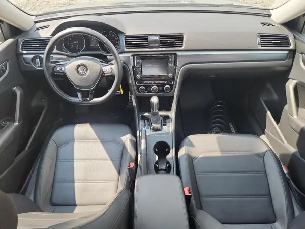 1VWAA7A3XJC015833 2018 VOLKSWAGEN PASSAT - Image 8