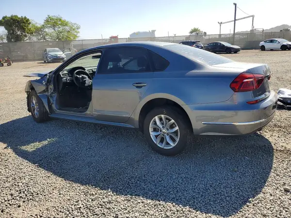 1VWAA7A3XJC016805 2018 VOLKSWAGEN PASSAT - Image 2