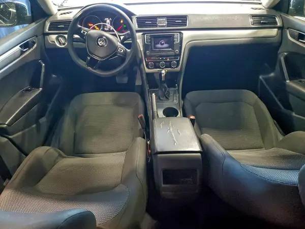 1VWAA7A3XJC017632 2018 VOLKSWAGEN PASSAT - Image 8