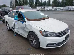 1VWAA7A3XJC018599 2018 VOLKSWAGEN PASSAT