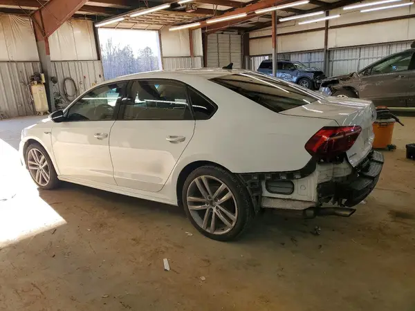 1VWAA7A3XJC018960 2018 VOLKSWAGEN PASSAT - Image 2
