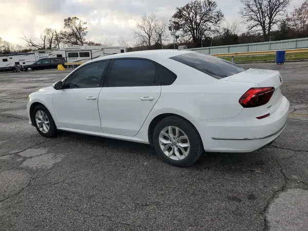 1VWAA7A3XJC019686 2018 VOLKSWAGEN PASSAT - Image 2