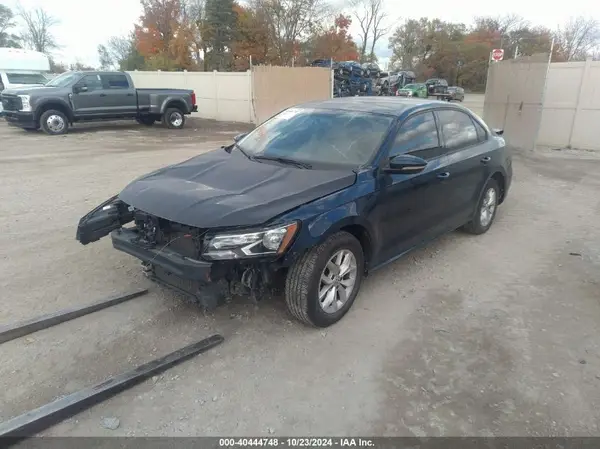 1VWAA7A3XJC021826 2018 VOLKSWAGEN PASSAT - Image 2
