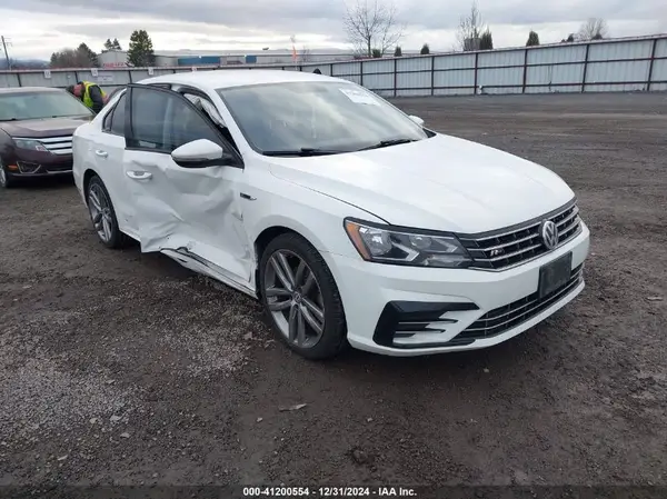 1VWAA7A3XJC024029 2018 VOLKSWAGEN PASSAT - Image 1