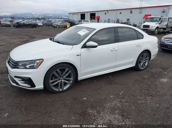 1VWAA7A3XJC024029 2018 VOLKSWAGEN PASSAT - Image 2