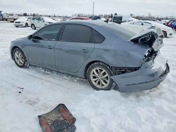 1VWAA7A3XJC027500 2018 VOLKSWAGEN PASSAT - Image 2