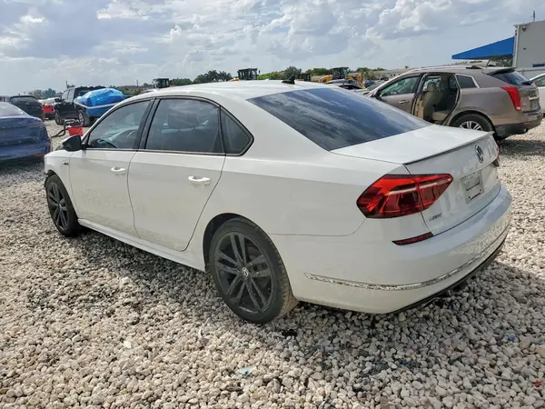 1VWAA7A3XJC029473 2018 VOLKSWAGEN PASSAT - Image 2