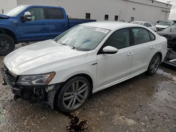 1VWAA7A3XJC033359 2018 VOLKSWAGEN PASSAT - Image 1