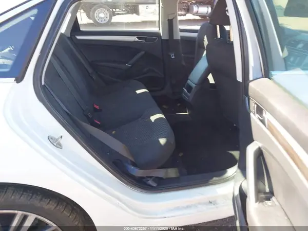 1VWAS7A30GC009223 2016 VOLKSWAGEN PASSAT - Image 8