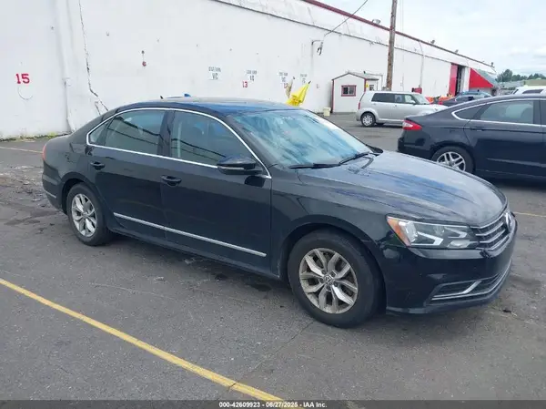 1VWAS7A31GC029884 2016 VOLKSWAGEN PASSAT - Image 1