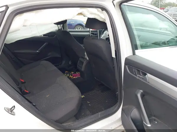 1VWAS7A31GC034034 2016 VOLKSWAGEN PASSAT - Image 8