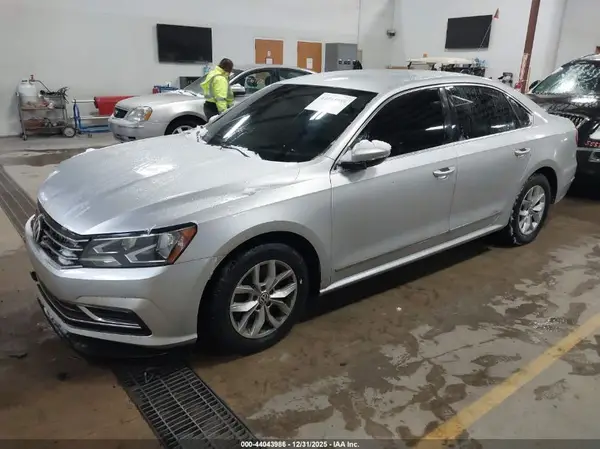 1VWAS7A31GC034860 2016 VOLKSWAGEN PASSAT - Image 2