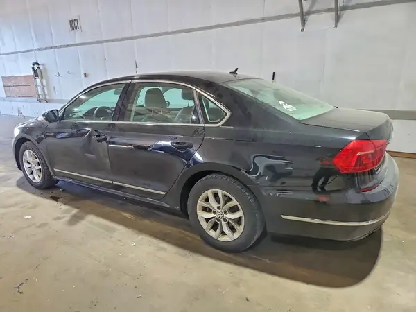 1VWAS7A32GC051117 2016 VOLKSWAGEN PASSAT - Image 2
