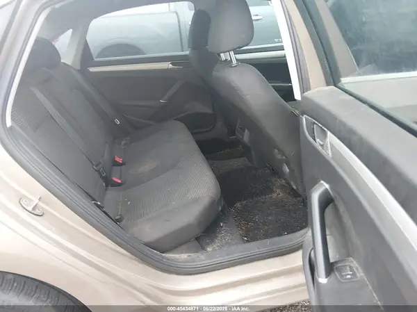 1VWAS7A33GC027375 2016 VOLKSWAGEN PASSAT - Image 8
