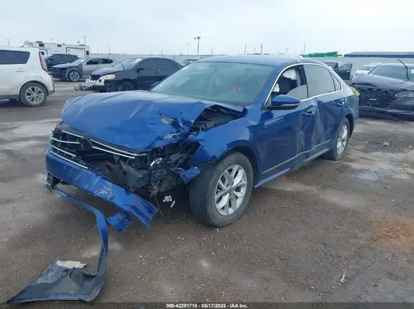 1VWAS7A33GC027781 2016 VOLKSWAGEN PASSAT - Image 2