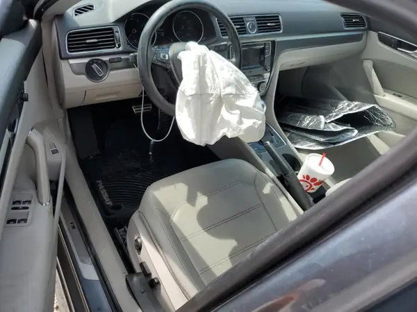 1VWAS7A33GC064670 2016 VOLKSWAGEN PASSAT - Image 8