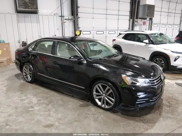 1VWAS7A35GC050124 2016 VOLKSWAGEN PASSAT - Image 1