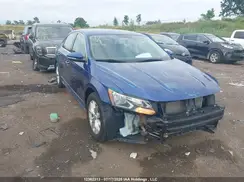 1VWAS7A36GC025071 2016 VOLKSWAGEN PASSAT