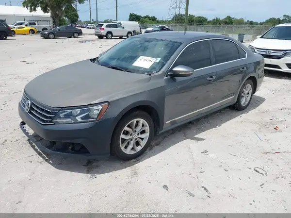 1VWAS7A36GC046034 2016 VOLKSWAGEN PASSAT - Image 2
