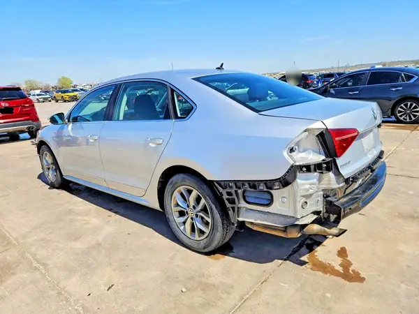 1VWAS7A37GC028920 2016 VOLKSWAGEN PASSAT - Image 2