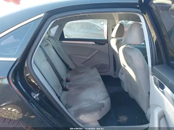 1VWAS7A39GC013416 2016 VOLKSWAGEN PASSAT - Image 8