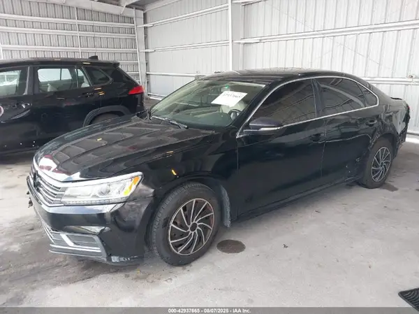 1VWAS7A39GC065645 2016 VOLKSWAGEN PASSAT - Image 2