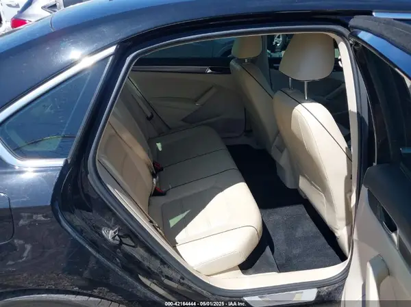 1VWAS7A39GC065807 2016 VOLKSWAGEN PASSAT - Image 8
