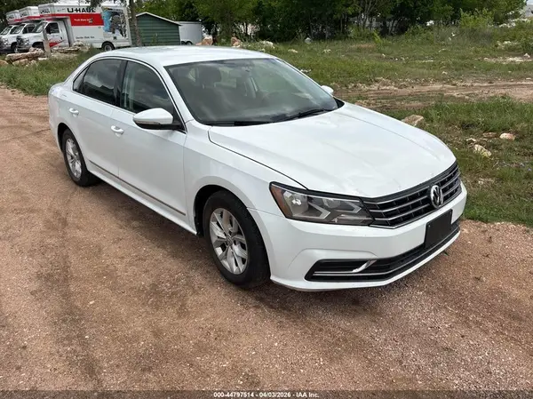 1VWAS7A39GCP23377 2016 VOLKSWAGEN PASSAT - Image 1