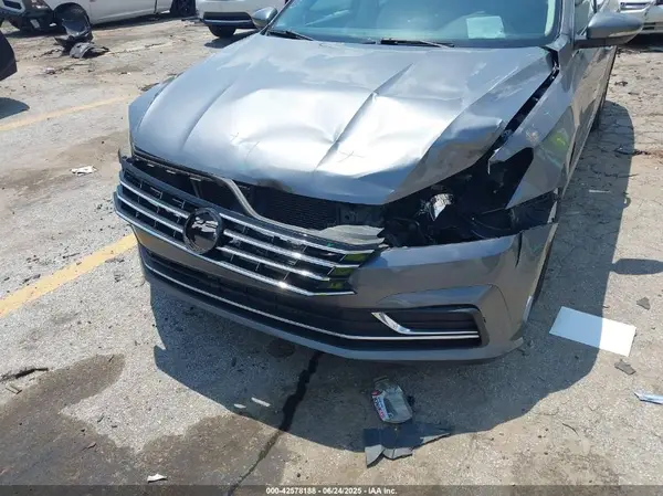 2016 VOLKSWAGEN PASSAT auction photo 6