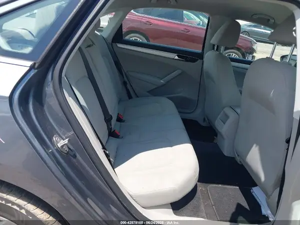1VWAS7A3XGC008984 2016 VOLKSWAGEN PASSAT - Image 8