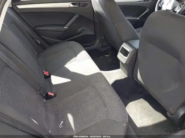 1VWAS7A3XGC010752 2016 VOLKSWAGEN PASSAT - Image 8