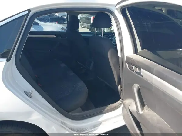 1VWAT7A30GC002625 2016 VOLKSWAGEN PASSAT - Image 8