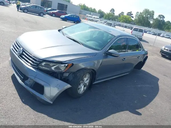 1VWAT7A30GC013544 2016 VOLKSWAGEN PASSAT - Image 2