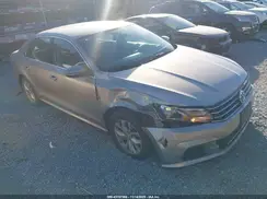 1VWAT7A30GC020641 2016 VOLKSWAGEN PASSAT