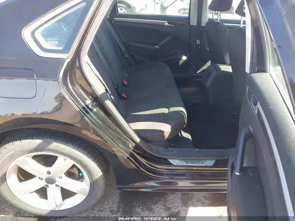 1VWAT7A30GC036015 2016 VOLKSWAGEN PASSAT - Image 8