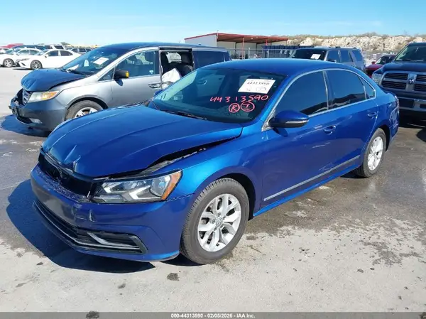 1VWAT7A30GC038217 2016 VOLKSWAGEN PASSAT - Image 2