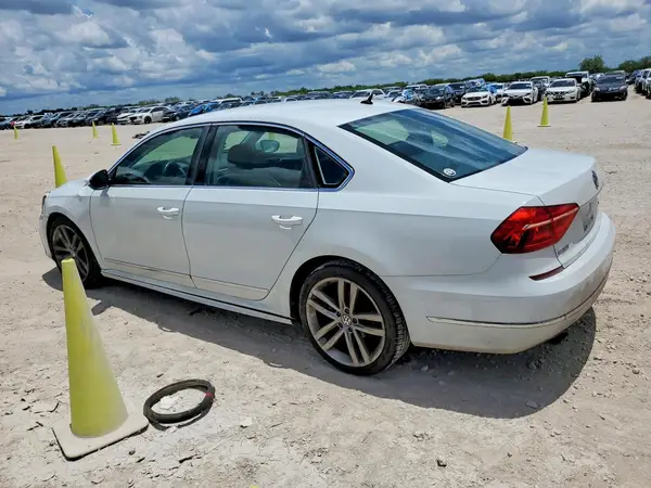 1VWAT7A30GC038346 2016 VOLKSWAGEN PASSAT - Image 2