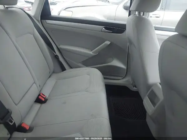 1VWAT7A30GC038976 2016 VOLKSWAGEN PASSAT - Image 8