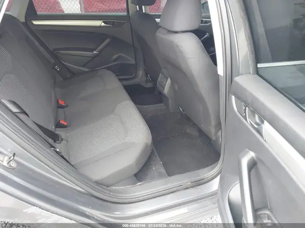 1VWAT7A30GC042476 2016 VOLKSWAGEN PASSAT - Image 8