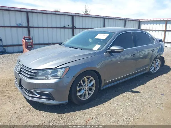 1VWAT7A30GC042851 2016 VOLKSWAGEN PASSAT - Image 2