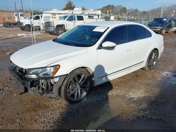 1VWAT7A30GC047063 2016 VOLKSWAGEN PASSAT - Image 2