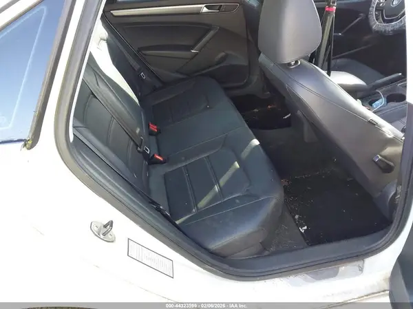 1VWAT7A30GC047063 2016 VOLKSWAGEN PASSAT - Image 8