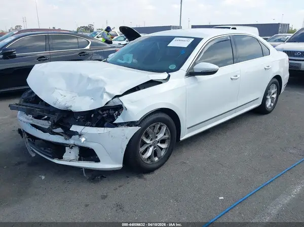 1VWAT7A30GC052022 2016 VOLKSWAGEN PASSAT - Image 2