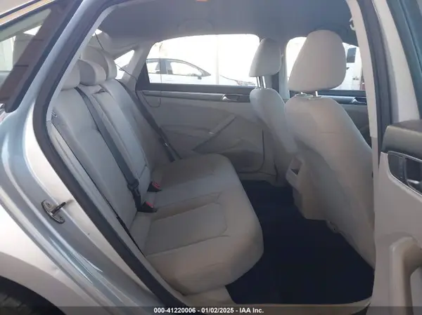 1VWAT7A30GC061447 2016 VOLKSWAGEN PASSAT - Image 8