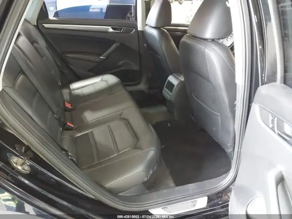 1VWAT7A30GC068558 2016 VOLKSWAGEN PASSAT - Image 8