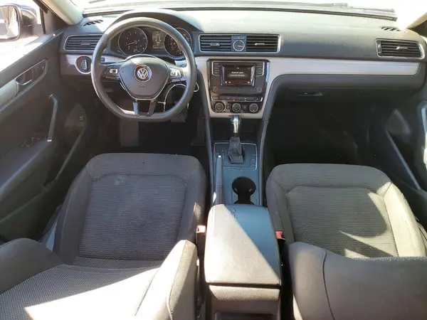 1VWAT7A30HC006918 2017 VOLKSWAGEN PASSAT - Image 8