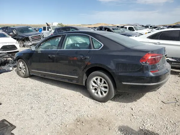 1VWAT7A30HC012170 2017 VOLKSWAGEN PASSAT - Image 2