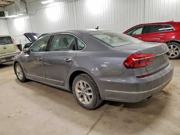 1VWAT7A30HC015392 2017 VOLKSWAGEN PASSAT - Image 2