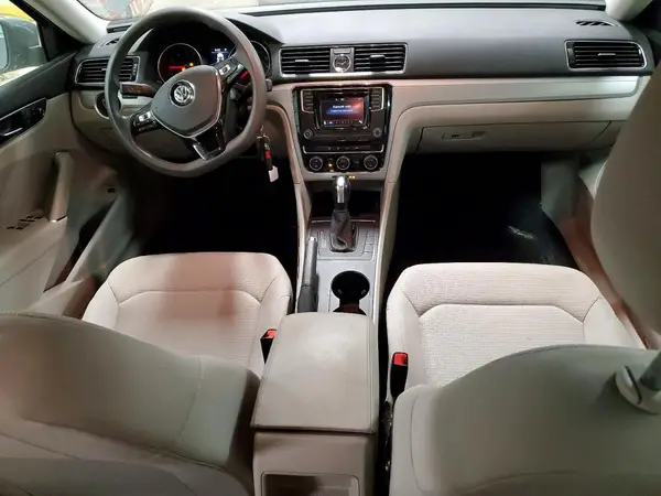 1VWAT7A30HC015392 2017 VOLKSWAGEN PASSAT - Image 8